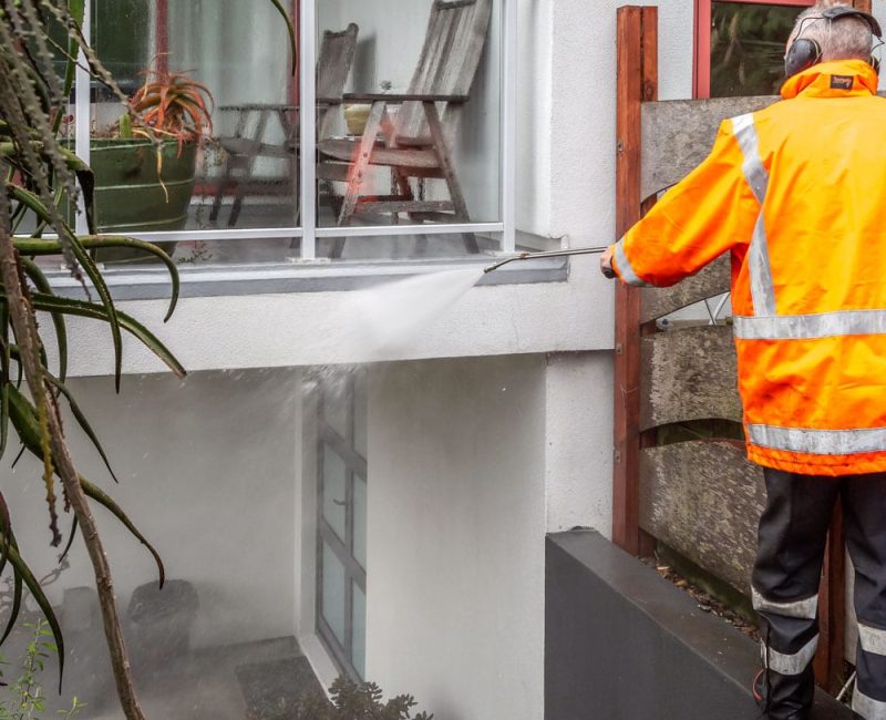 Acorn House Washing cleaning a house in Wellington